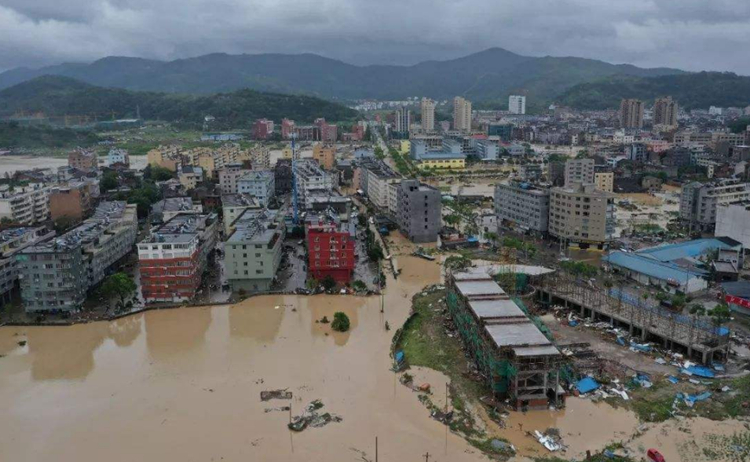 高端防水无线网桥，在强台风强降雨中稳定传输